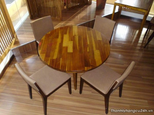 Thanh lý bàn ghế gỗ tròn nhà hàng